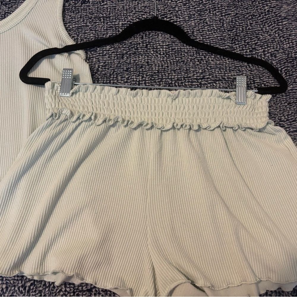 Mint Green Ribbed Pajamas Short Set Large - Picture 3 of 4